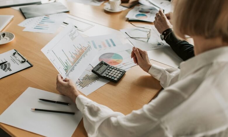 business reporting financial leadership